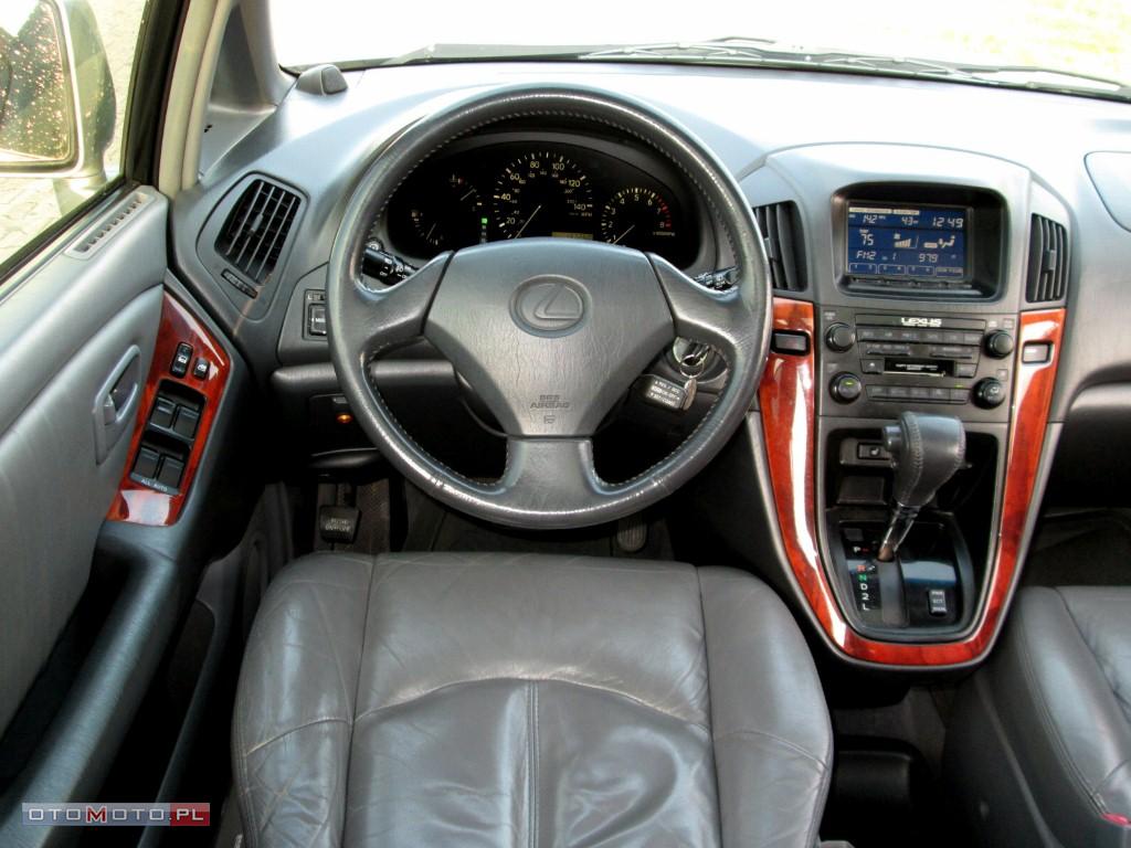 Lexus RX300 Wymiana radia i wyświetlacza US na EU