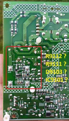 Płytka drukowana z zaznaczonym na czerwono obszarem wokół IC9101 i żółtymi pytaniami o elementy R9112, R9111, D9103 oraz IC9101.
