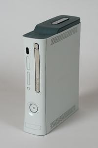 XBOX360 - Jak otworzyć tackę bez przycisku eject? Możliwości naprawy?