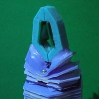 Elastyczny robot zbudowany z użyciem silikonu montażowego