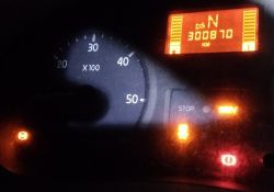 Renault Master 2006 - brak sterowania wtryskami, szukam schematu elektryki