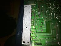 Po podłączeniu wzmacniacza świeci protection i nie gra?