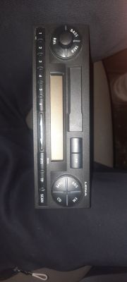 Jakie radio pasuje do Seat Cordoba 1.4 2004? Wymiana starego radia na kasety na nowoczesne.