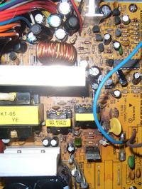 Ma³e +12V-rozwiazane, czerwona dioda na p³ycie - co jest? Ma³e +12V-rozwiazane, czerwona dioda na p³ycie - co jest?