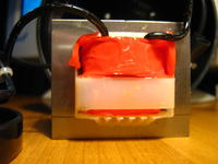 Lampka biurkowa nie świeci po dotknięciu obu teleskopów