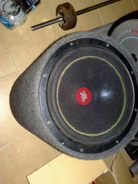 Jakie nagłosnienie do auta na tył (tuba ,skrzynia basowa?)