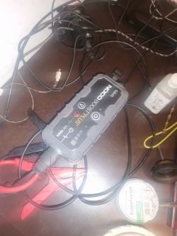 Jaki powerbank wybrać do rozruchu silnika? Do 250 zł.