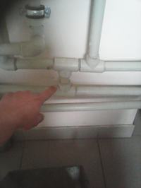 Słabe grzanie grzejników na dole, mocne na górze, problem z podłogówką