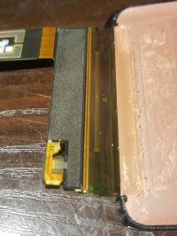 Samsung S8 Display Repair: Vertical White Stripe Issue after Tearing Ribbon from Frame