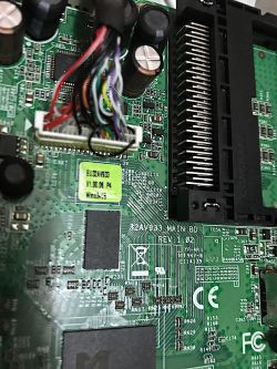 Telewizor LCD Toshiba 32AV934G - Miga dioda standby Telewizor LCD Toshiba 32AV934G - Miga dioda standby