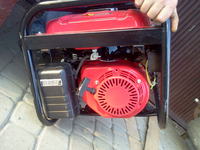 Generator Modell 6,5 PS - Motorblock gebrochen