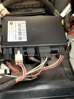 Mercedes W211 '06 przedlift - schemat połączeń modułu haka przyczepy