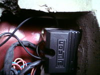 Identyfikacja urządzenia w Skodzie Felicii '99 - czy to alarm?