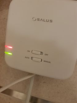 How to set the Salus receiver to work with the regulator - auto or manual?