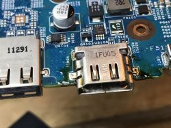 Budżetowa stacja lutownicza JCD 8908 2 in 1 (groty + hot air) za 200 zł, wylut VGA HDMI itd