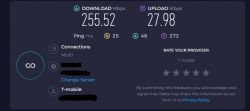 Wyniki testu szybkości internetu dla T-Mobile z prędkością pobierania 255,52 Mbps i wysyłania 27,98 Mbps.