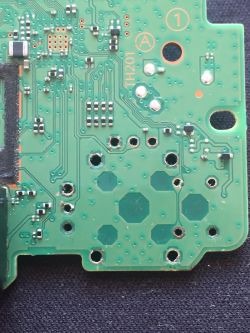 PS4 - controller points upwards after replacing the analogue, potential short circuit PS4 - controller points upwards after replacing the analogue, potential short circuit
