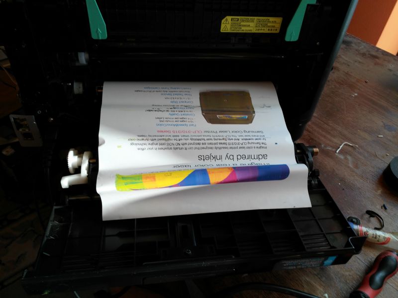 Samsung clp 315 - Nie wychodzi papier po wyjsciu z fusera