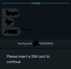 Ekran aplikacji wiadomości z informacją „Please insert a SIM card to continue”.
