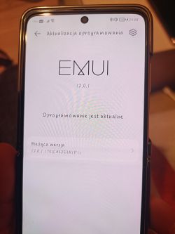 Czy na Huawei P50 Pocket można wgrać usługi Google i sklep Play