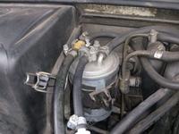 Wymiana filtra paliwa w Audi 80 B3 1.6 TD - cały czy odkręcany?