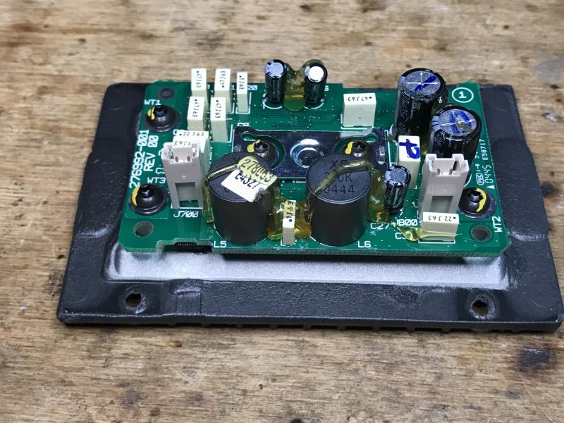 Płytka drukowana z elementami elektronicznymi Sounddocka