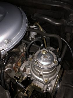 Mercedes W124 2.0 gaźnik Pierburg 175 CD: Trudności z odpalaniem po 15 min postoju, przyczyna?