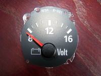 Wskaźnik napięcia ładowania z audi a6 VDO