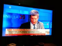 Telewizor Samsung LE46M878D ciemny pas u dołu ekranu Telewizor Samsung LE46M878D ciemny pas u dołu ekranu