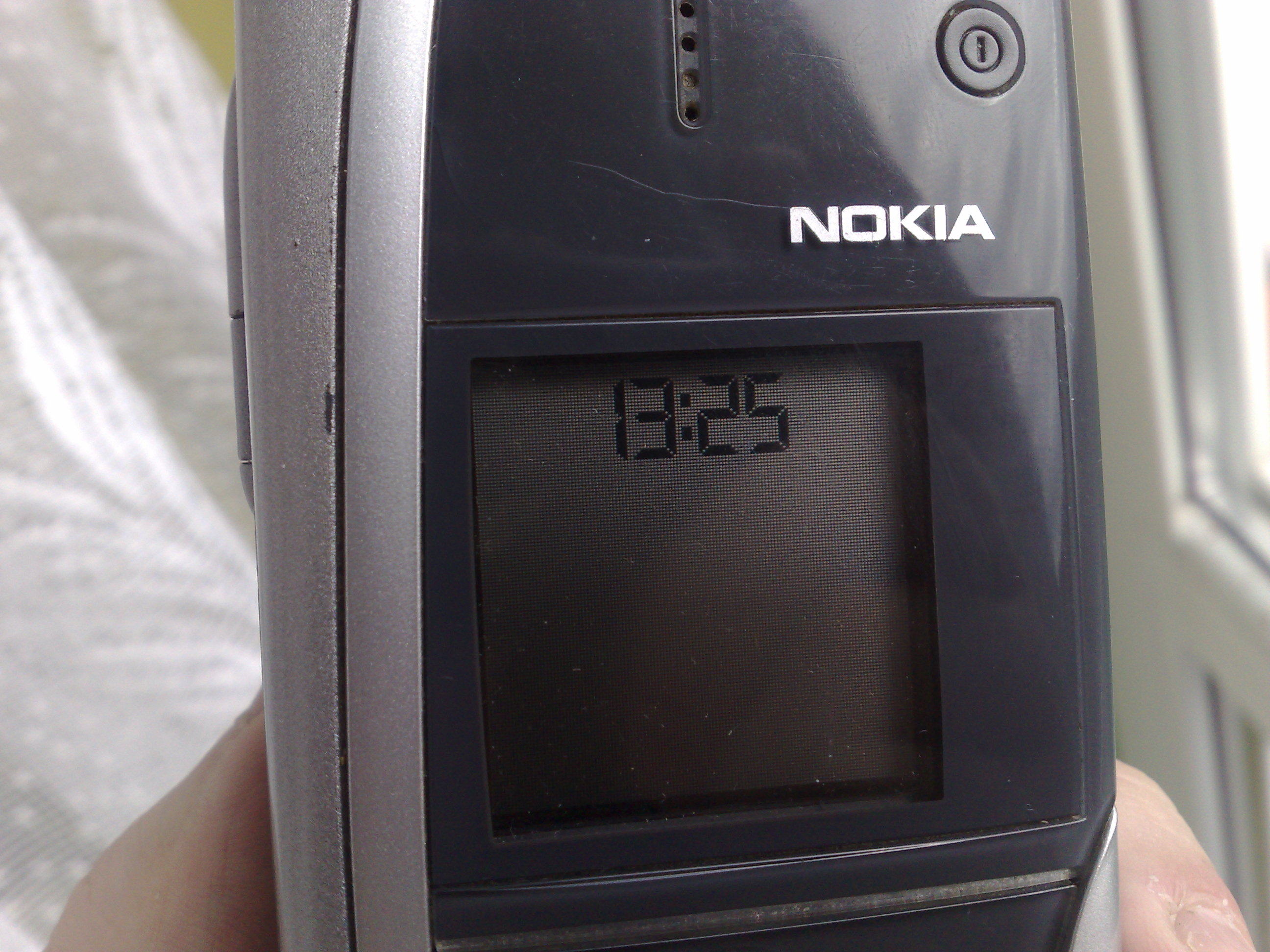 Dlaczego Nokia 9500 regularnie zastyga i pomaga tylko wyjęcie/włożenie ...