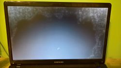 Samsung NP-310E5C-U01PL obraz z loga biosu wyświetla się w systemie