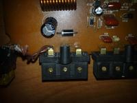 Po podłączeniu wzmacniacza świeci protection i nie gra?