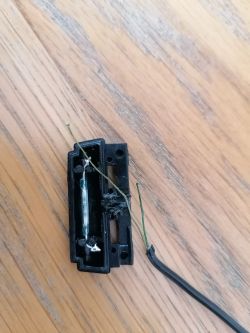 Naprawa urwanego kabla w liczniku rowerowym - czy możliwe przylutowanie?