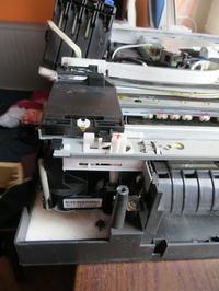 Brother MFC 235C - W rozebranej brother MFC235C jak odblokowac/wysunac glowice? Brother MFC 235C - W rozebranej brother MFC235C jak odblokowac/wysunac glowice?