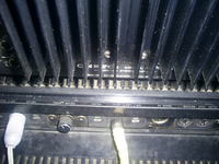 Onkyo A-7055 Dziwne czincze - do czego służą ?HELP