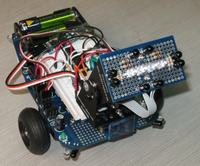 Robot śledzący ruchome obiekty.