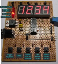 4-cyfrowy licznik Up/Down z dodatkowymi funkcjami.