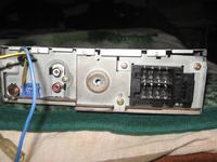Podłączenie radia Pioneer P6800R - który styk to plus, a który masa?