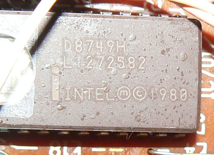 D8749H w WS502 – jak sprawdzić zawartość programu w mikrokontrolerze?