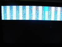 TV LCD JVC LT-26C31BUE - pionowe pasy u góry obrazu.