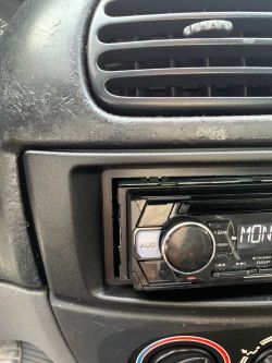 Renault Megane 1.4 16v 2002 - wymiana radia na Peiying PY3278 1-DIN (kompatybilność)