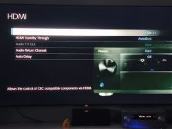 Menu HDMI z ustawieniami wyjścia audio i funkcjami CEC na ekranie telewizora
