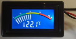 Mały i uniwersalny, elektroniczny termometr panelowy Mały i uniwersalny, elektroniczny termometr panelowy