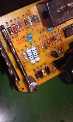 VW Polo 6N2 - Parametry rezystora R1 w pompie centralnego zamka