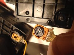 Zbliżenie na potencjometr z przepustnicy Logitech Saitek Quadrant Throttle.