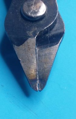 Precyzyjne szczypce tnące: Knipex 7803125, recenzja