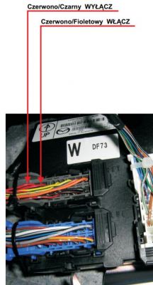 Jak podłączyć uniwersalny sterownik centralnego zamka w Mazda 2 DE 2008?