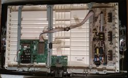 TV Samsung LE32A330J1N samoczynnie wyłącza się i włącza - naprawa