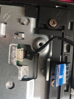 HP 24-xa0053w - Niekompletne podświetlenie matrycy komputera All-in-one