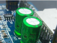 Jak znaleźć ścieżkę audio na płycie głównej Listen L7-98 do wyjścia słuchawkowego?